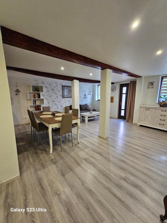 Ferienwohnung ,,Hinter Der Mauer" Hildburghausen Exteriör bild